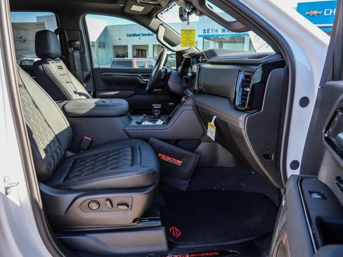 New 2026 GMC Sierra 1500 AT4 w/ AT4 Premium Package AWD/4WD image 18