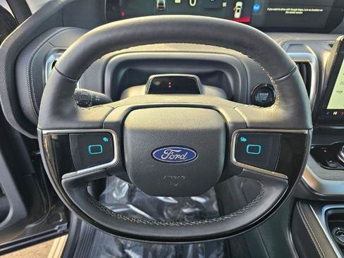 Certified 2025 Ford Expedition Max Platinum image 21