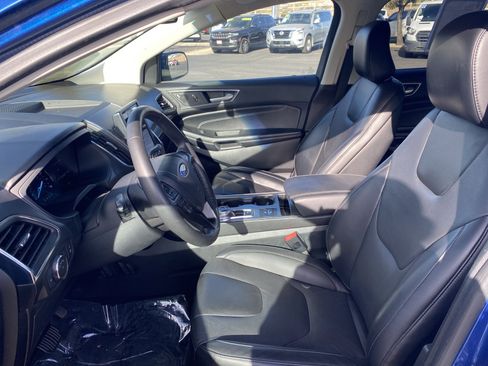 Used 2022 Ford Edge Titanium image 9