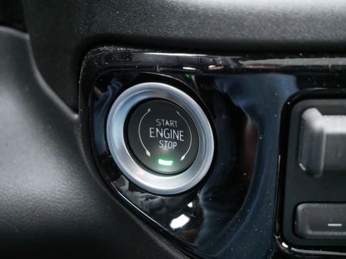 Used 2024 Chevrolet Silverado 3500 High Country w/ High Country Premium Package image 32