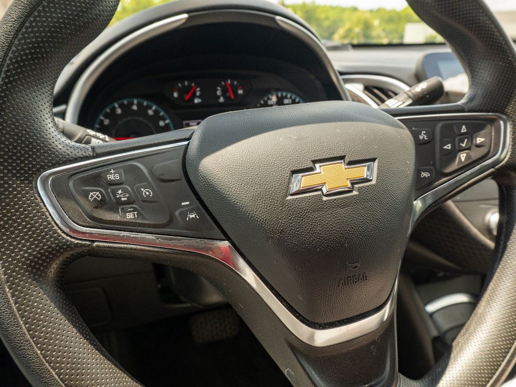 Used 2025 Chevrolet Malibu LT FWD image 31