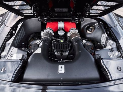 Used 2013 Ferrari 458 Spider RWD image 21