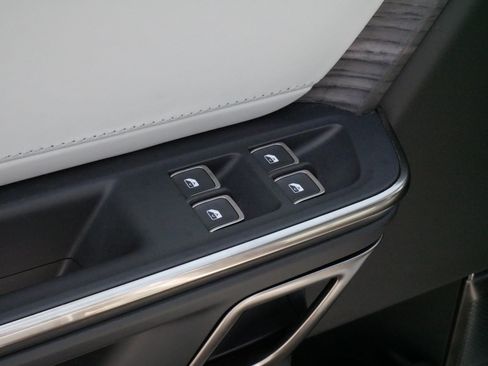 Used 2023 Rivian R1S Adventure AWD/4WD image 19