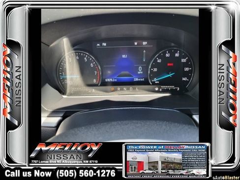 Used 2022 Ford Explorer XLT w/ Equipment Group 202A AWD/4WD image 10