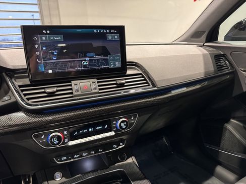 Used 2025 Audi SQ5 Prestige image 17