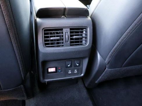 Certified 2026 Nissan Rogue Platinum w/ Platinum Premium Package AWD/4WD image 15