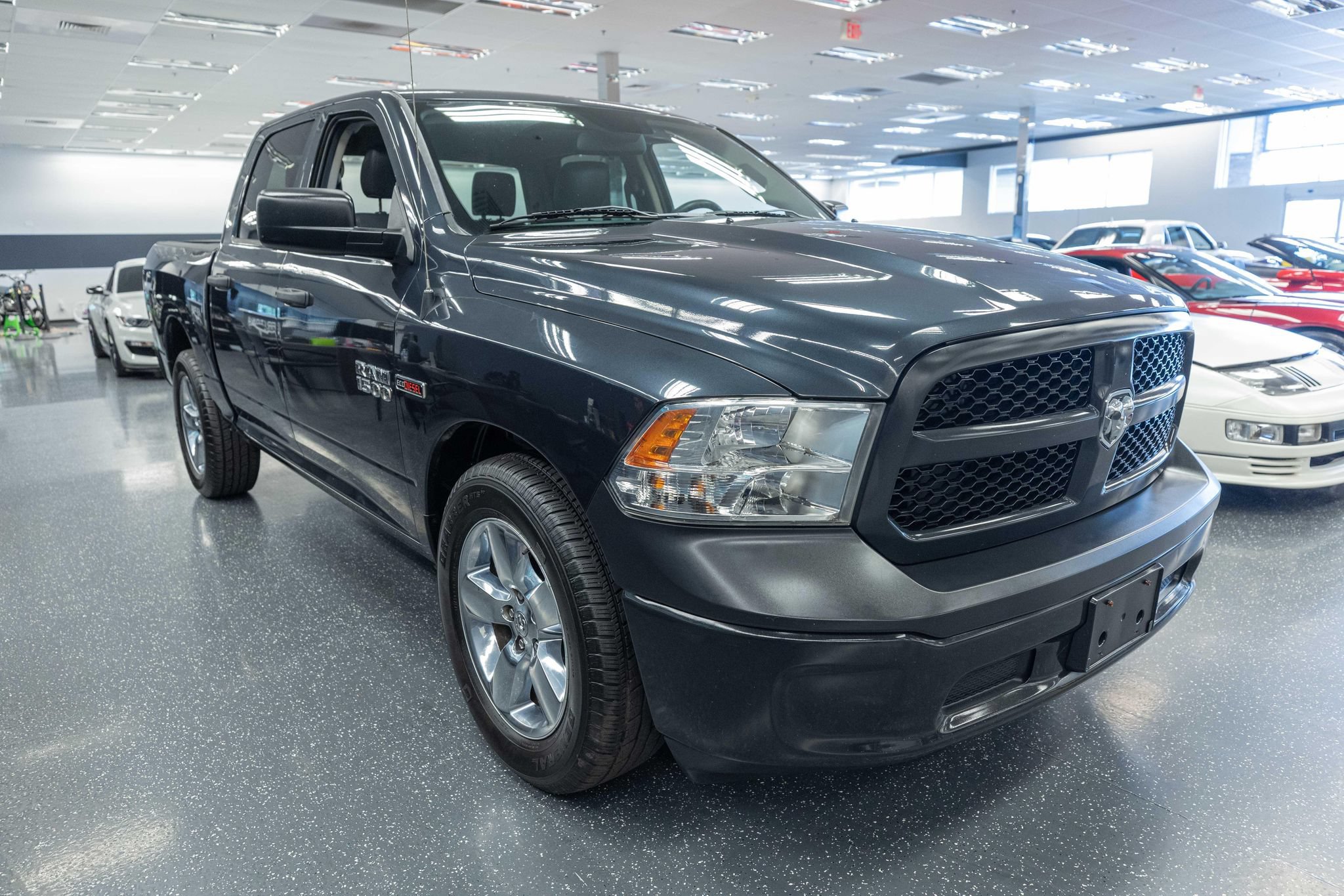 Used 2014 RAM 1500 Tradesman RWD image 3