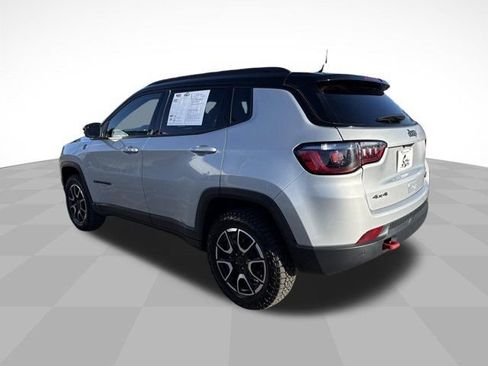 Used 2025 Jeep Compass Trailhawk AWD/4WD image 7