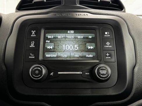 Used 2016 Jeep Renegade Latitude image 15