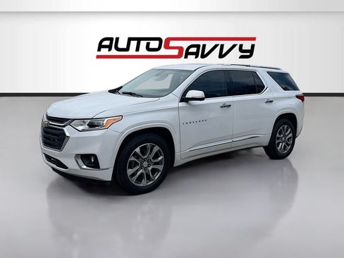 Used 2020 Chevrolet Traverse Premier FWD image 3