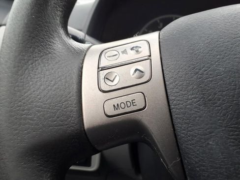 Used 2012 Toyota Corolla LE FWD image 27