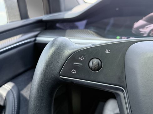 Used 2023 Tesla Model X Plaid image 64