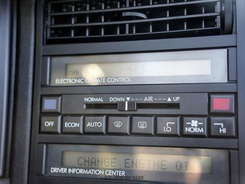 Used 1993 Cadillac Allante FWD image 44