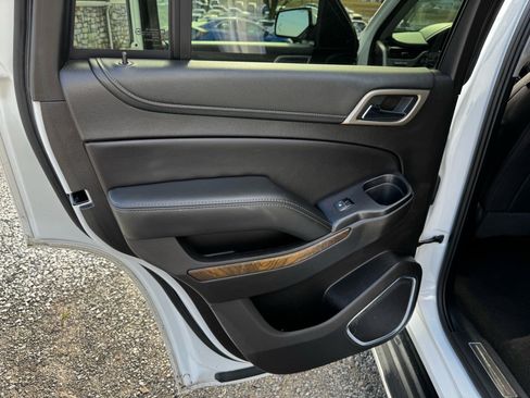 Used 2018 GMC Yukon Denali w/ Open Road Package image 18