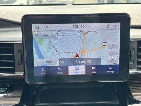 Used 2024 Ford Explorer Limited w/ Equipment Group 301A AWD/4WD image 24