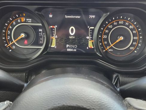Used 2025 Jeep Gladiator Mojave AWD/4WD image 15