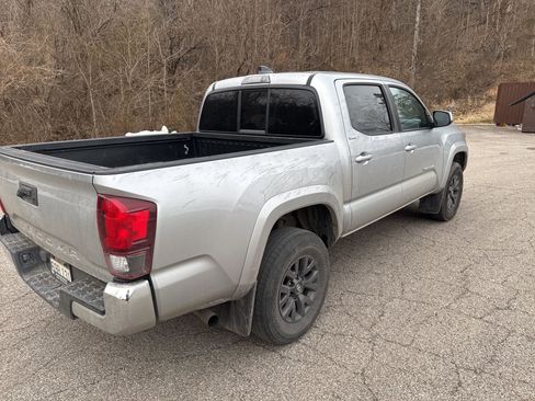 Used 2023 Toyota Tacoma SR5 w/ SR5 Appearance Package image 7