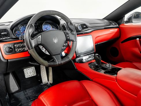 Used 2018 Maserati GranTurismo Sport image 2