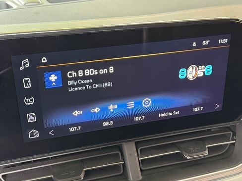 Used 2025 Chevrolet Trax LT w/ LT Convenience Package FWD image 8