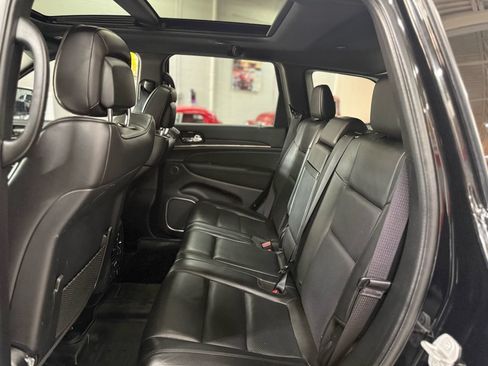 Used 2020 Jeep Grand Cherokee High Altitude AWD/4WD image 14
