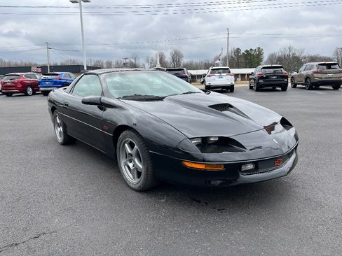 Used 1996 Chevrolet Camaro Z28 RWD image 12