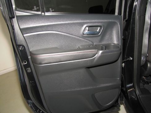 Used 2023 Honda Ridgeline Black Edition image 14