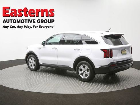 Used 2023 Kia Sorento LX FWD image 59