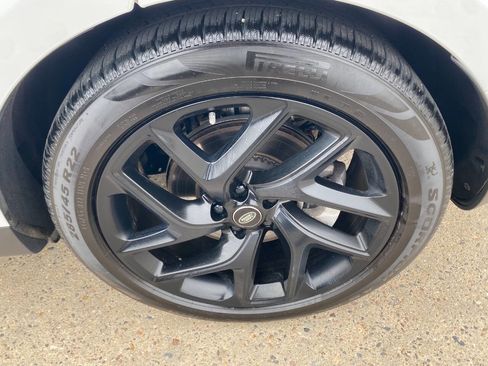 Used 2024 Land Rover Range Rover Sport SE image 9