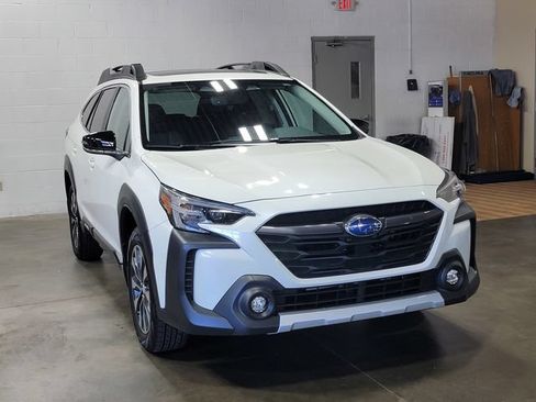 Certified 2024 Subaru Outback Limited AWD/4WD image 4