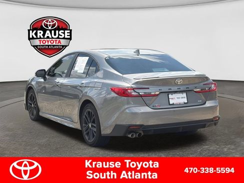 Used 2025 Toyota Camry SE w/ Convenience Package FWD image 7