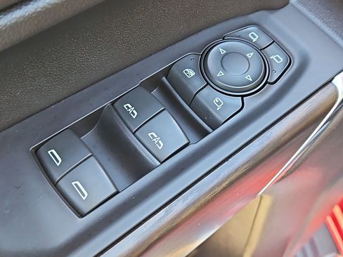 Used 2021 GMC Sierra 1500 SLT image 19