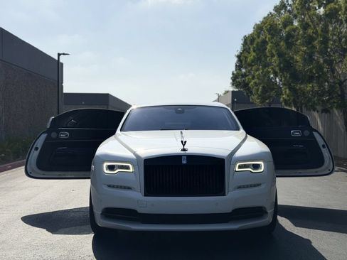 Used 2017 Rolls-Royce Wraith RWD image 13