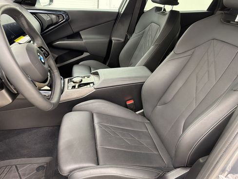 Used 2025 BMW X3 xDrive30i w/ Premium Package AWD/4WD image 5