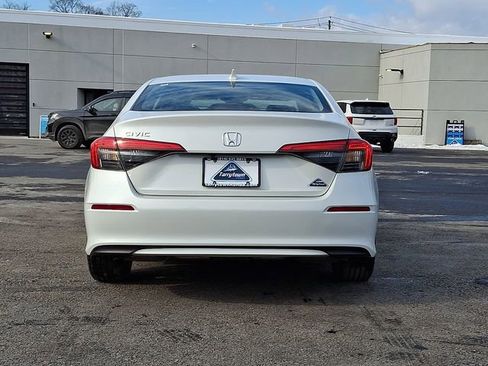 Certified 2022 Honda Civic EX image 5