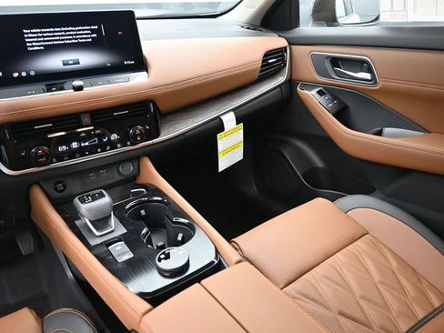 New 2026 Nissan Rogue Platinum w/ Platinum Premium Package image 11