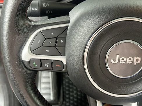 Used 2018 Jeep Renegade Trailhawk AWD/4WD image 23