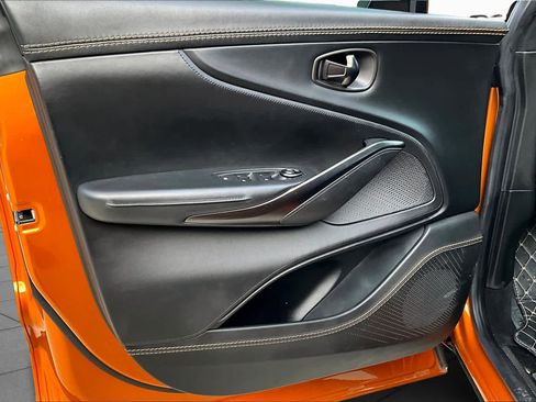 Used 2021 Aston Martin DBX AWD/4WD image 21
