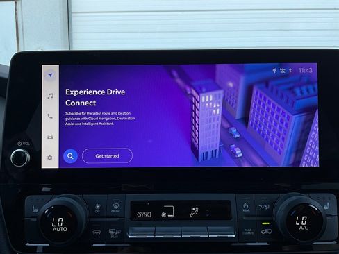 Used 2025 Toyota Grand Highlander FWD image 32