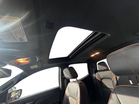 Used 2024 GMC Canyon AT4 w/ AT4 Premium Package image 11