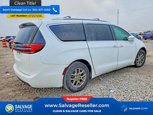 Used 2021 Chrysler Pacifica Touring-L image 4