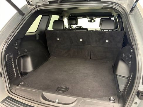 Used 2022 Jeep Grand Cherokee Laredo X image 7