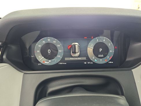 Used 2025 Land Rover Range Rover Velar Dynamic SE image 19