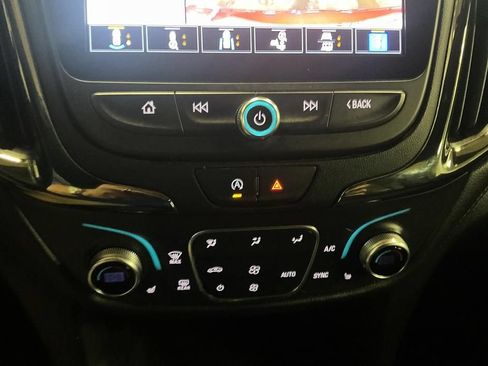 Used 2023 Chevrolet Equinox RS FWD image 21