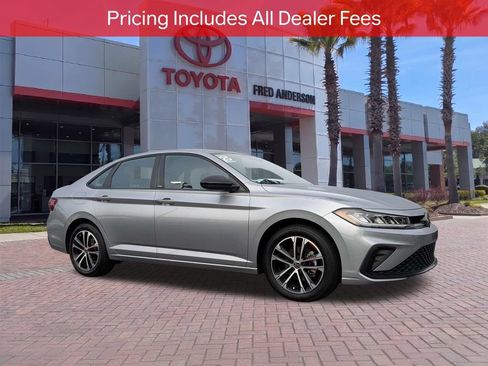 Used 2025 Volkswagen Jetta Sport FWD image 1