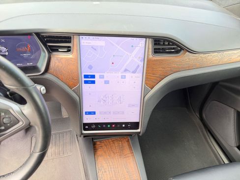 Used 2020 Tesla Model X Long Range AWD/4WD image 13