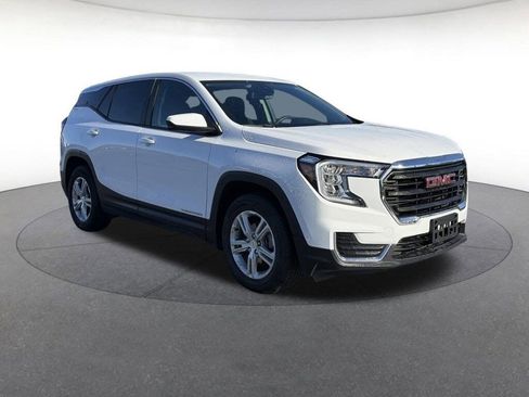 Used 2024 GMC Terrain SLE image 5