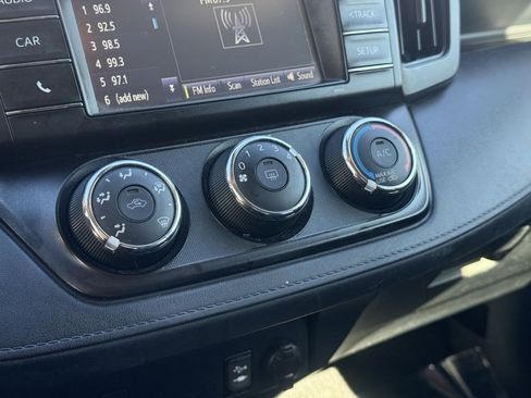 Used 2018 Toyota RAV4 LE w/ All Weather Liner Package image 18