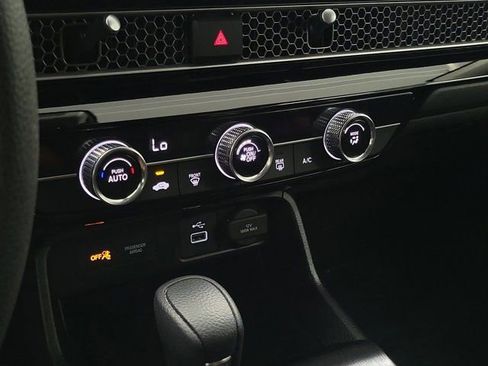 Certified 2024 Honda Civic LX image 29