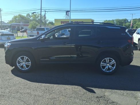 Used 2022 GMC Terrain SLE w/ Driver Convenience Package FWD image 7