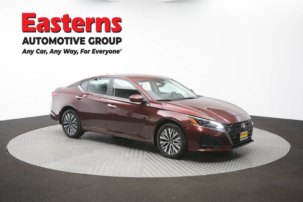 Used 2024 Nissan Altima 2.5 SV w/ SV Premium Package AWD/4WD image 50